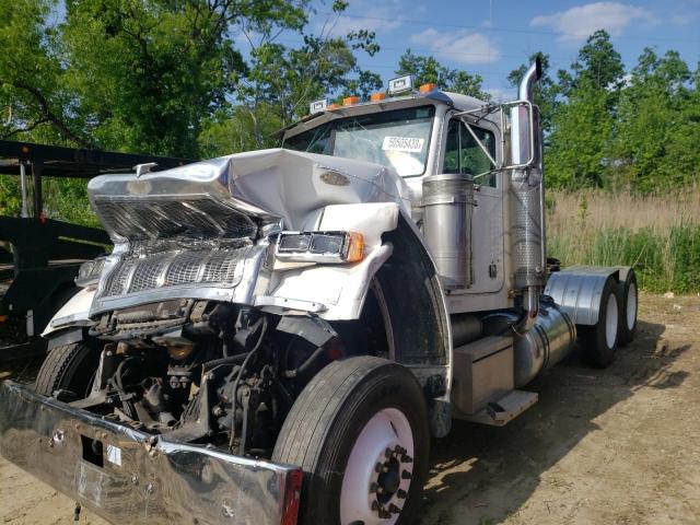 1XP5DB9X74D830719 - 2004 PETERBILT 379 WHITE photo 2