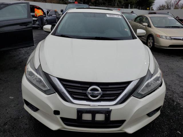 1N4AL3AP1HC149879 - 2017 NISSAN ALTIMA 2.5 WHITE photo 5