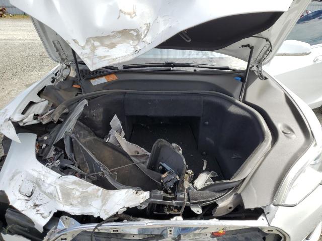 5YJSA1CN7CFP02728 - 2012 TESLA MODEL S 白色 照片 11