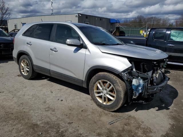 5XYKT3A69EG428834 - 2014 KIA SORENTO LX SILVER photo 4