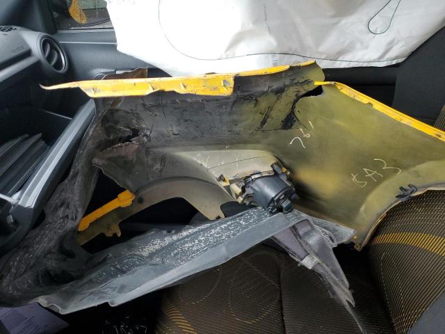 JTKJF5C70C3025470 - 2012 TOYOTA SCION TC 黄色 照片 12