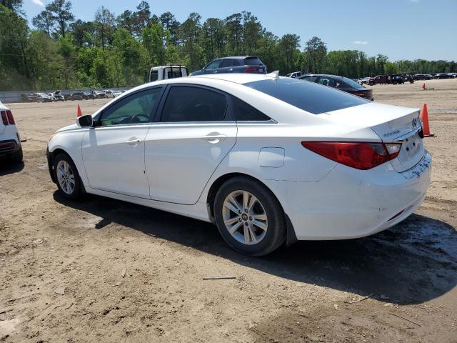 5NPEB4AC3DH519469 - 2013 HYUNDAI SONATA GLS WHITE photo 2