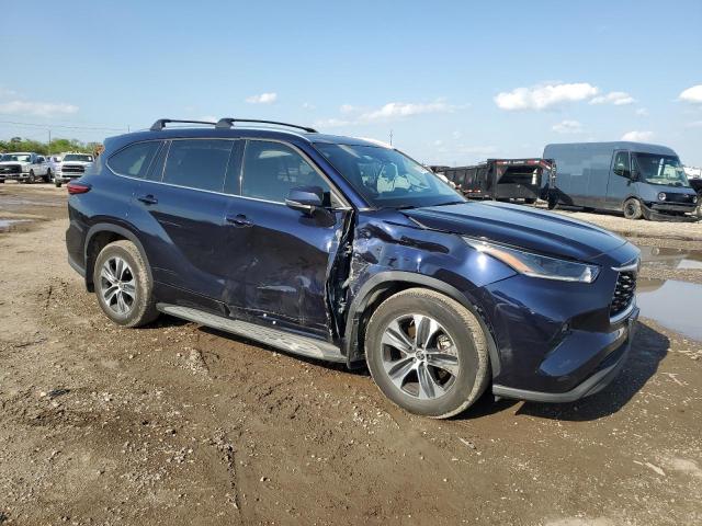 5TDGZRAH7MS088691 - 2021 TOYOTA HIGHLANDER XLE 蓝色 照片 4