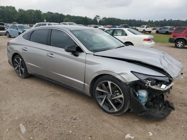 5NPEJ4J24MH067543 - 2021 HYUNDAI SONATA SEL PLUS SILVER photo 4