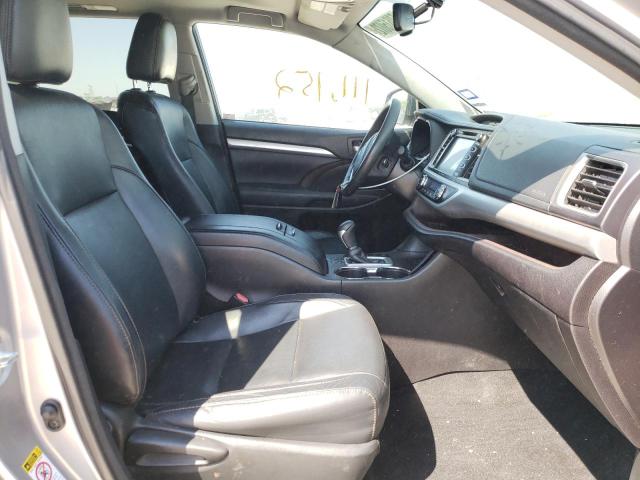 5TDKKRFH9GS174919 - 2016 TOYOTA HIGHLANDER XLE GRAY photo 5