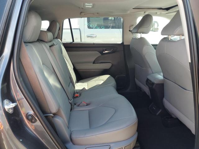 5TDGZRAH8LS003968 - 2020 TOYOTA HIGHLANDER XLE GRAY photo 11