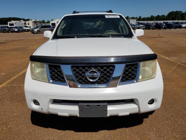 5N1AR18WX5C717984 - 2005 NISSAN PATHFINDER LE 白色 照片 5