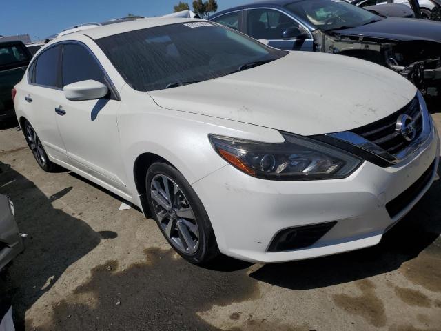 1N4AL3AP7GC262086 - 2016 NISSAN ALTIMA 2.5 WHITE photo 4