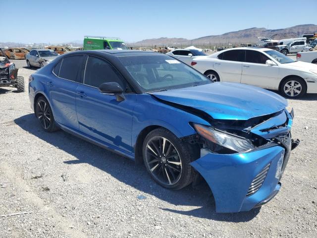 4T1B61HK6JU005972 - 2018 TOYOTA CAMRY XSE BLUE photo 4