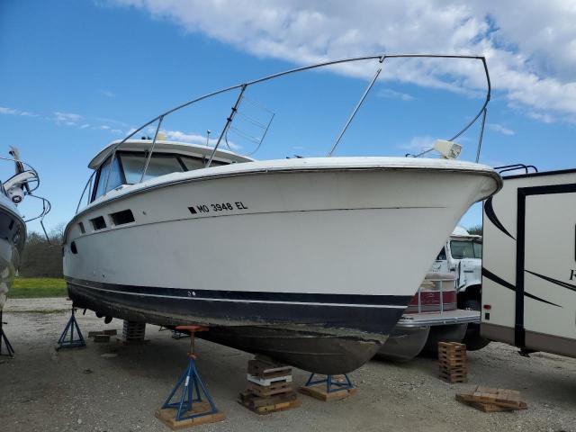 TRJ060850676 - 1976 TROJ BOAT WHITE photo 1