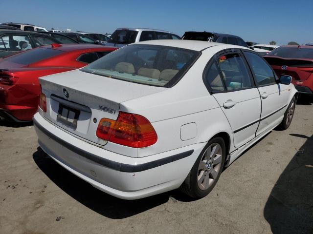 WBAAZ33434KP84496 - 2004 BMW 325 IS SULEV WHITE photo 3