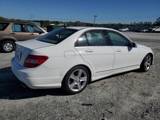 WDDGF5HB3ER304786 - 2014 MERCEDES-BENZ C 350 WHITE photo 3