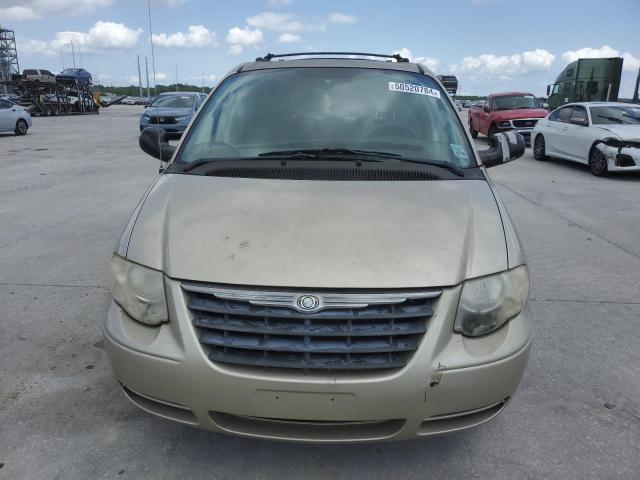 2C4GP44R45R267469 - 2005 CHRYSLER TOWN & COU LX TAN photo 5