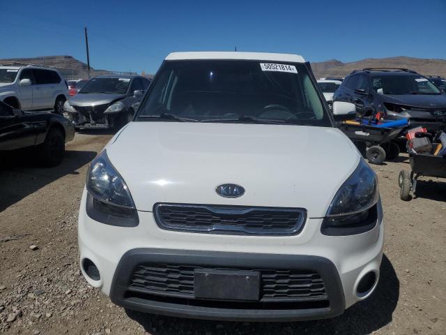 KNDJT2A61C7370864 - 2012 KIA SOUL + WHITE photo 5