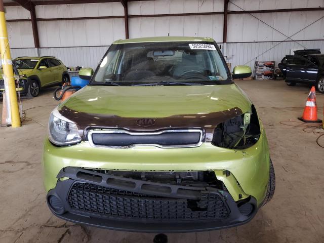 KNDJN2A21G7874330 - 2016 KIA SOUL GREEN photo 5