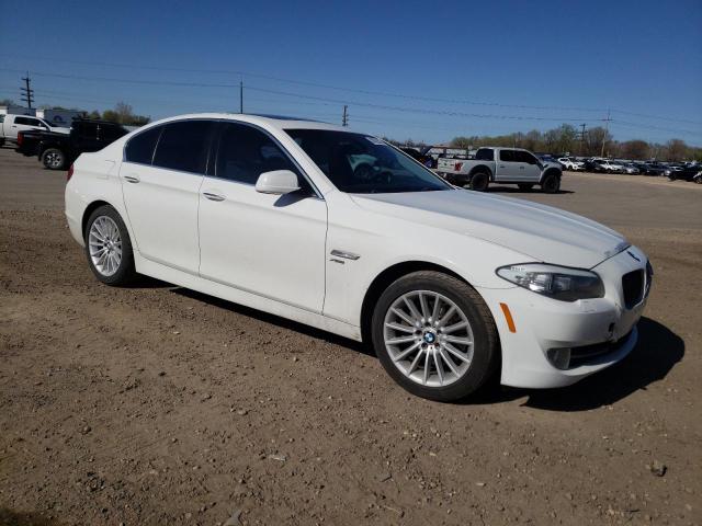 WBAFU7C54BC778718 - 2011 BMW 535 XI Սպիտակ լուսանկար 4