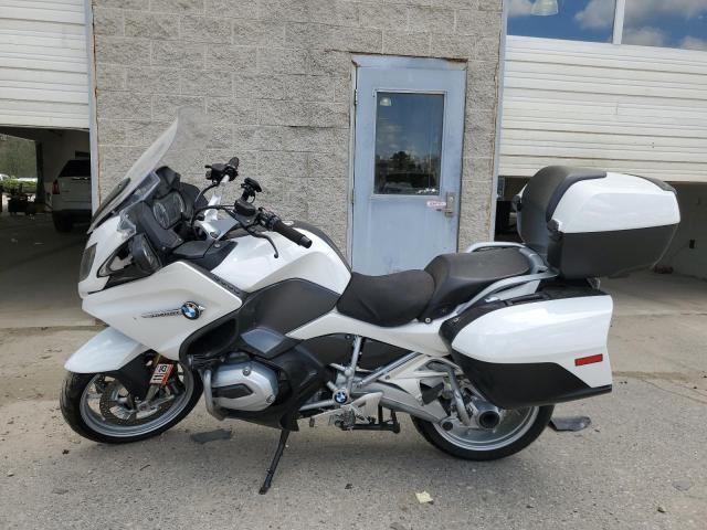 WB10A1304JZ466975 - 2018 BMW R1200 RT WHITE photo 3
