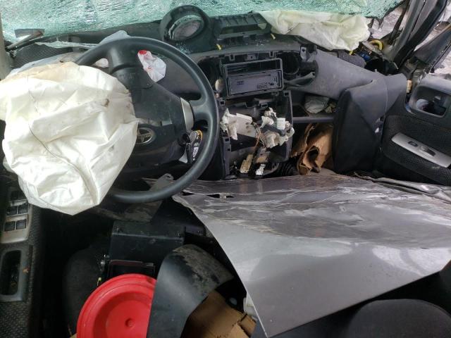 JTLKT334154020729 - 2005 TOYOTA SCION XB 银色 照片 8