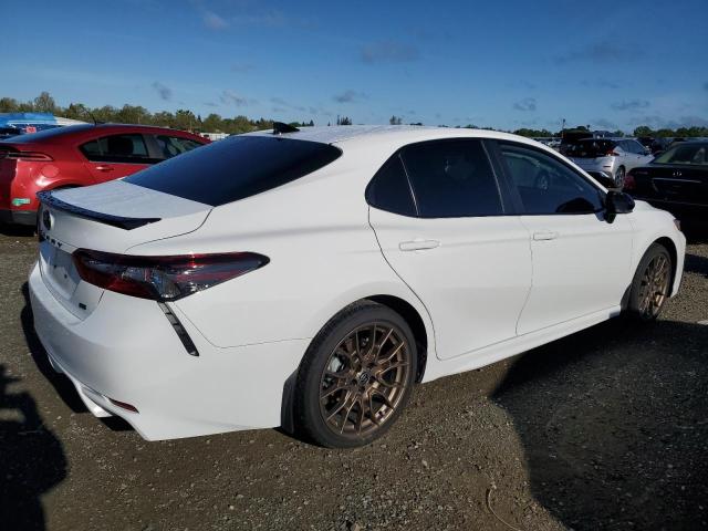 4T1T31AK6RU063194 - 2024 TOYOTA CAMRY SE NIGHT SHADE WHITE photo 3