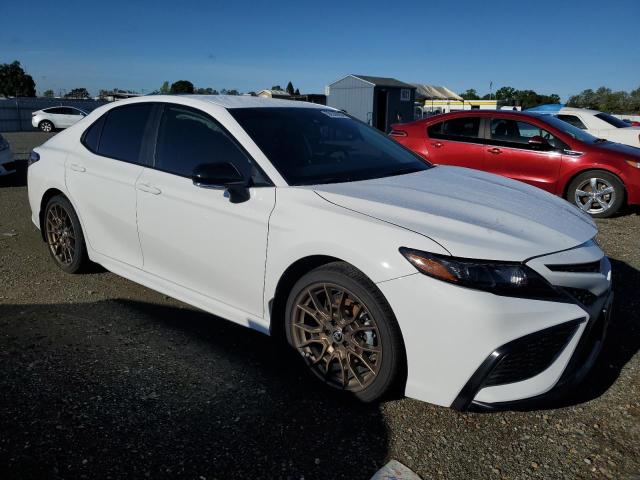 4T1T31AK6RU063194 - 2024 TOYOTA CAMRY SE NIGHT SHADE WHITE photo 4