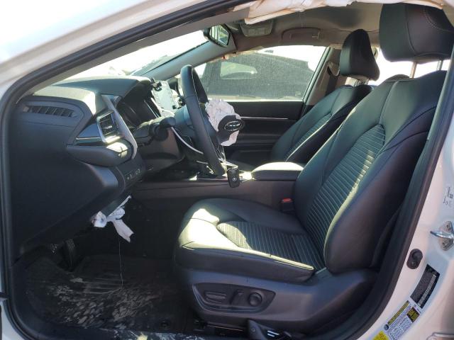 4T1T31AK6RU063194 - 2024 TOYOTA CAMRY SE NIGHT SHADE WHITE photo 7