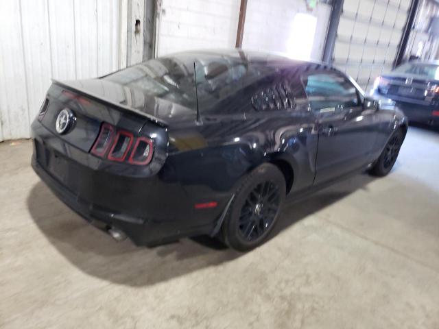 1ZVBP8AM1E5288994 - 2014 FORD MUSTANG BLACK photo 3