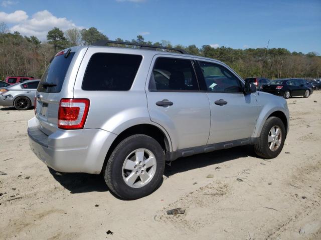 1FMCU9D76AKC42600 - 2010 FORD ESCAPE XLT SILVER photo 3