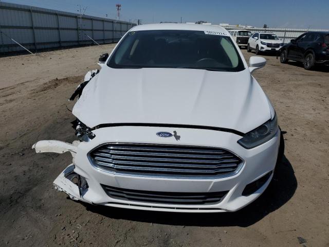 3FA6P0HD5GR247267 - 2016 FORD FUSION SE WHITE photo 5