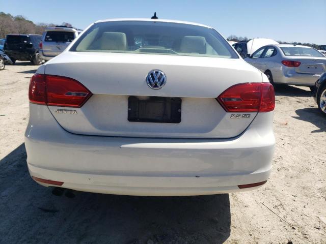 3VWDP7AJ9DM257798 - 2013 VOLKSWAGEN JETTA SE WHITE photo 6