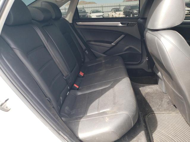 1VWDT7A30HC052858 - 2017 VOLKSWAGEN PASSAT R-LINE Weiß Foto 10