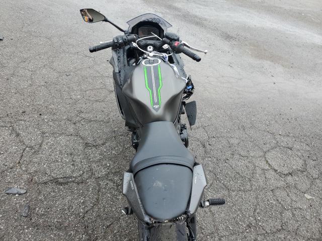 ML5EXER16RDAC2593 - 2024 KAWASAKI EX650 R GRAY photo 6