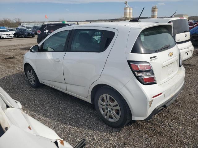 1G1JG6SB2K4143635 - 2019 CHEVROLET SONIC WHITE photo 2