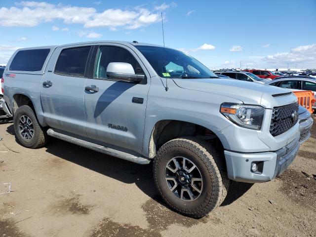 5TFHY5F11JX680671 - 2018 TOYOTA TUNDRA CREWMAX LIMITED GRAY photo 4