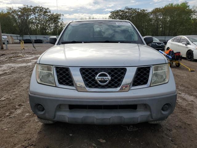 1N6BD06TX6C421453 - 2006 NISSAN FRONTIER KING CAB XE SILVER photo 5
