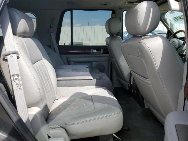 5LMFU28R64LJ14370 - 2004 LINCOLN NAVIGATOR BLACK photo 11