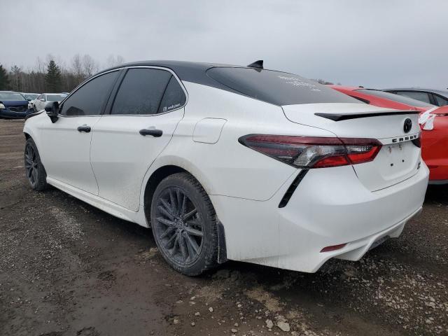 4T1S11BK4RU112568 - 2024 TOYOTA CAMRY SE NIGHT SHADE WHITE photo 2