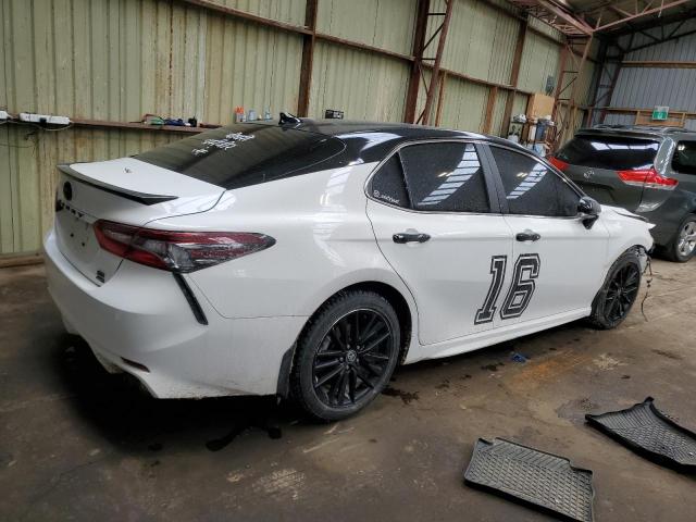 4T1S11BK4RU112568 - 2024 TOYOTA CAMRY SE NIGHT SHADE WHITE photo 3