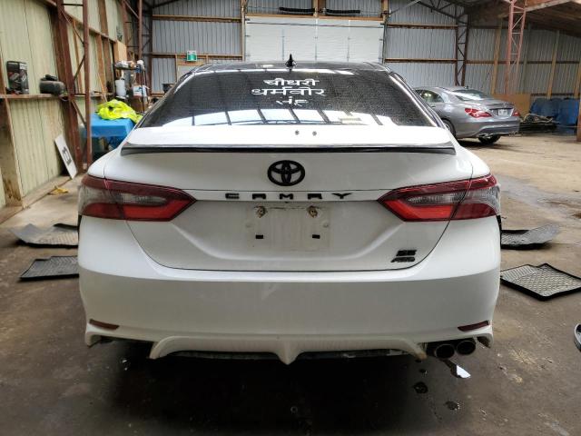 4T1S11BK4RU112568 - 2024 TOYOTA CAMRY SE NIGHT SHADE WHITE photo 6