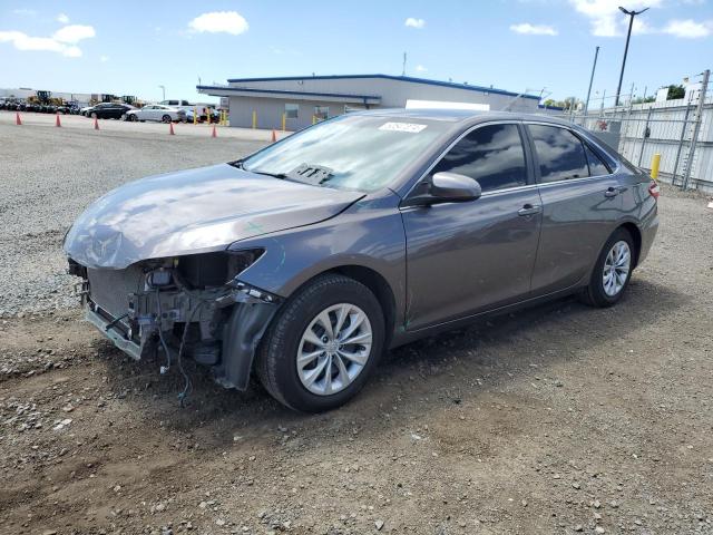 4T4BF1FKXGR540059 - 2016 TOYOTA CAMRY LE GRAY photo 1