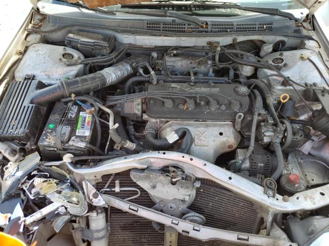 1HGCG5541WA090555 - 1998 HONDA ACCORD LX SILVER photo 11