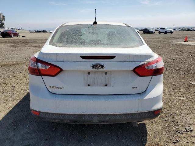 1FAHP3F25CL258466 - 2012 FORD FOCUS SE WHITE photo 6