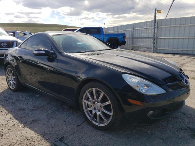 WDBWK56F05F037565 - 2005 MERCEDES-BENZ SLK 350 BLACK photo 4