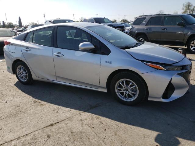 JTDKARFP7H3057465 - 2017 TOYOTA PRIUS PRIM 银色 照片 4