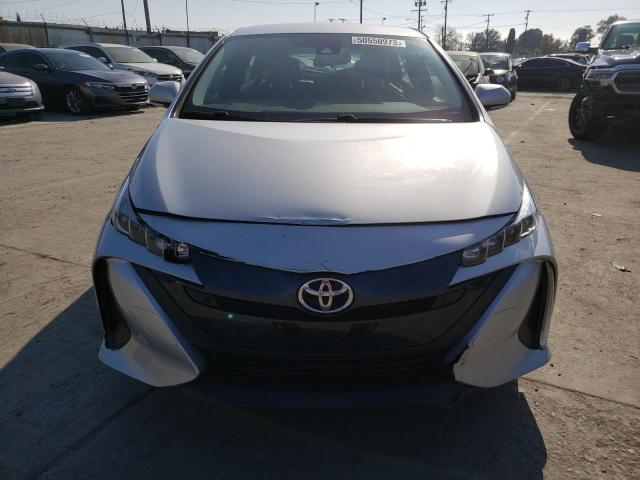 JTDKARFP7H3057465 - 2017 TOYOTA PRIUS PRIM 银色 照片 5