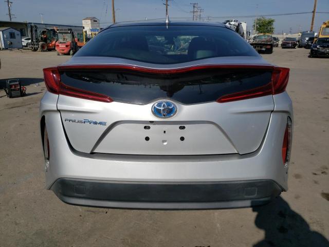 JTDKARFP7H3057465 - 2017 TOYOTA PRIUS PRIM 银色 照片 6