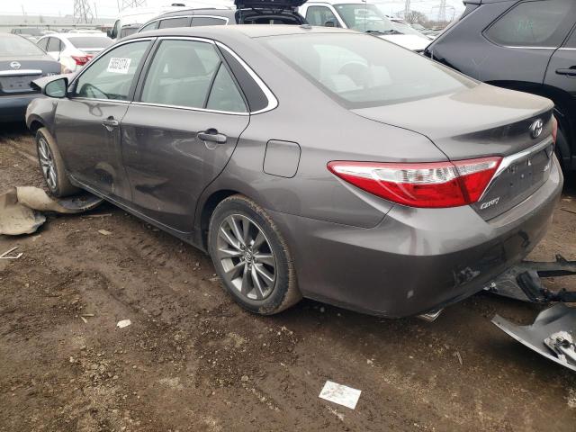 4T1BK1FK7FU558748 - 2015 TOYOTA CAMRY XSE GRAY photo 2