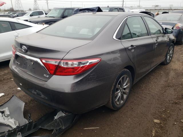 4T1BK1FK7FU558748 - 2015 TOYOTA CAMRY XSE GRAY photo 3