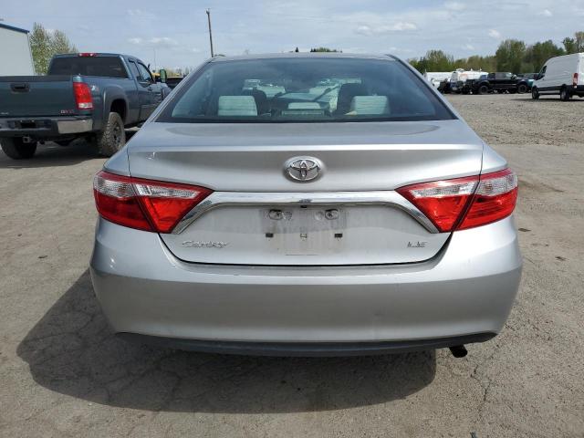 4T4BF1FK6FR490758 - 2015 TOYOTA CAMRY LE SILVER photo 6