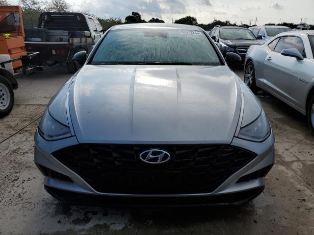 5NPEJ4J21LH028858 - 2020 HYUNDAI SONATA SEL PLUS SILVER photo 5