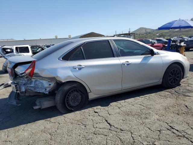 4T4BF1FKXFR512485 - 2015 TOYOTA CAMRY LE GRAY photo 3